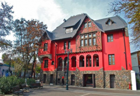 Гостиница Hotel Boutique Castillo Rojo  Сантьяго